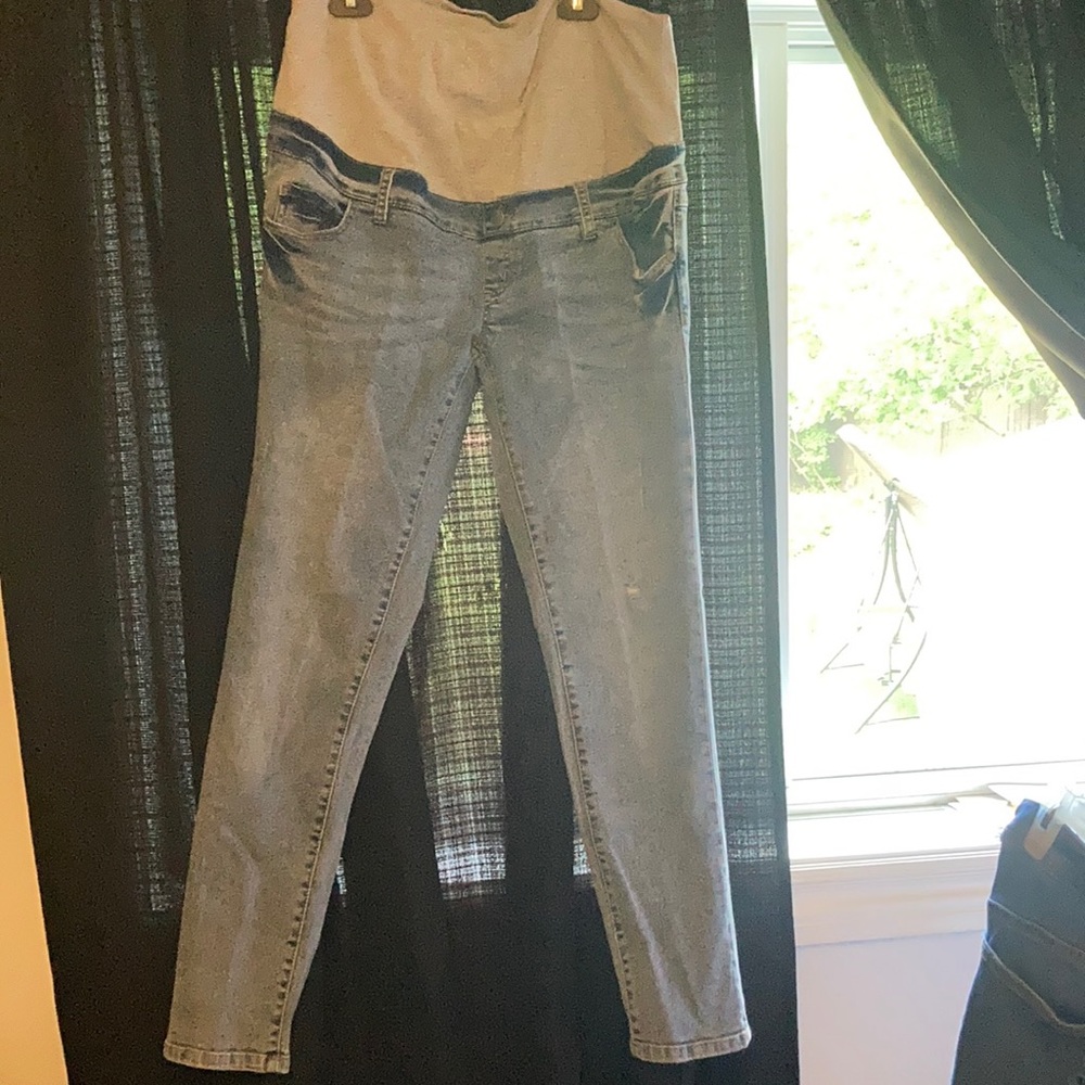 ⭐️NEW⭐️Maternity jeans